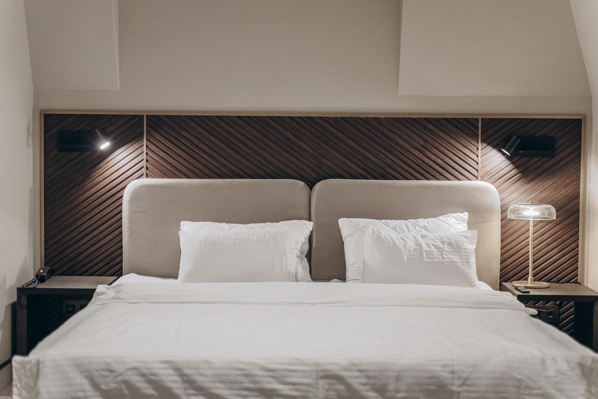 Park Hotel Bristol อุชโฮรอด ภายนอก รูปภาพ