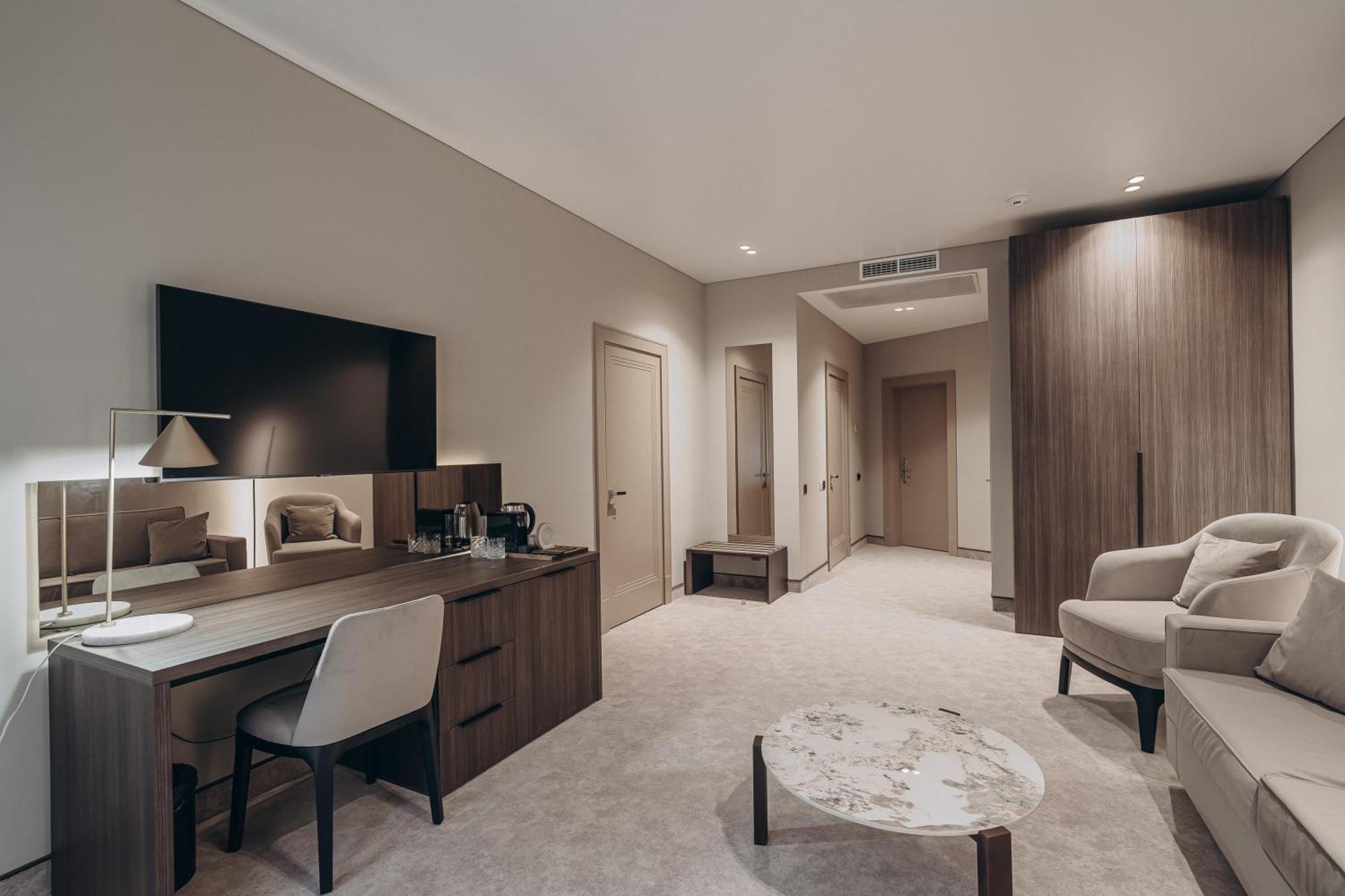 Park Hotel Bristol อุชโฮรอด ภายนอก รูปภาพ