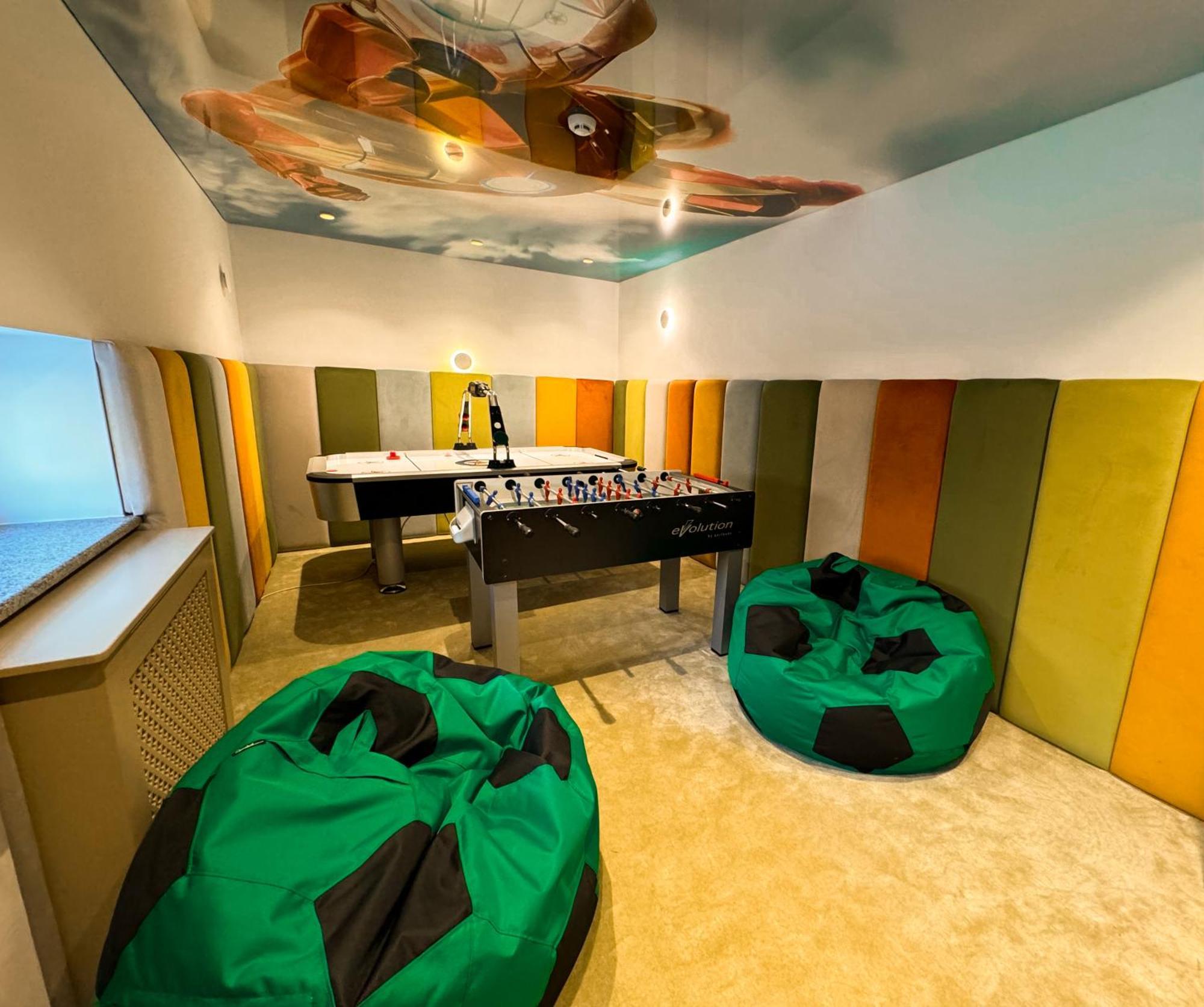 Park Hotel Bristol อุชโฮรอด ภายนอก รูปภาพ