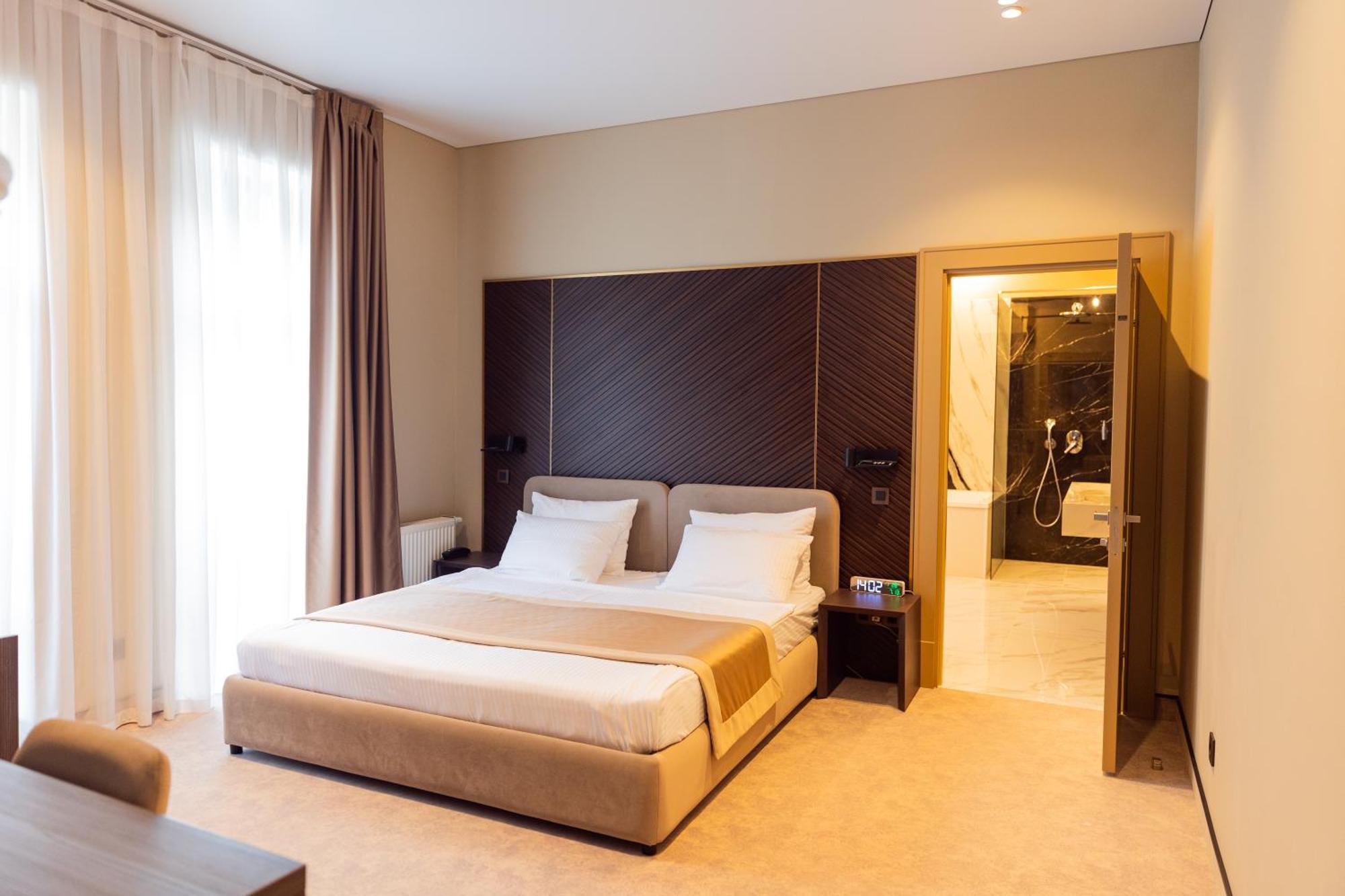 Park Hotel Bristol อุชโฮรอด ภายนอก รูปภาพ