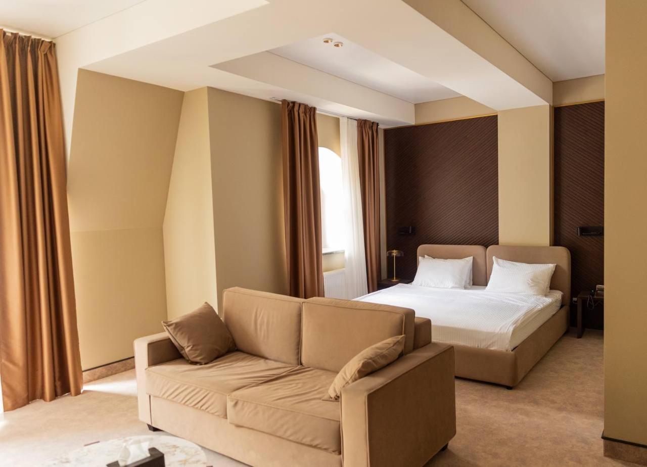 Park Hotel Bristol อุชโฮรอด ห้อง รูปภาพ