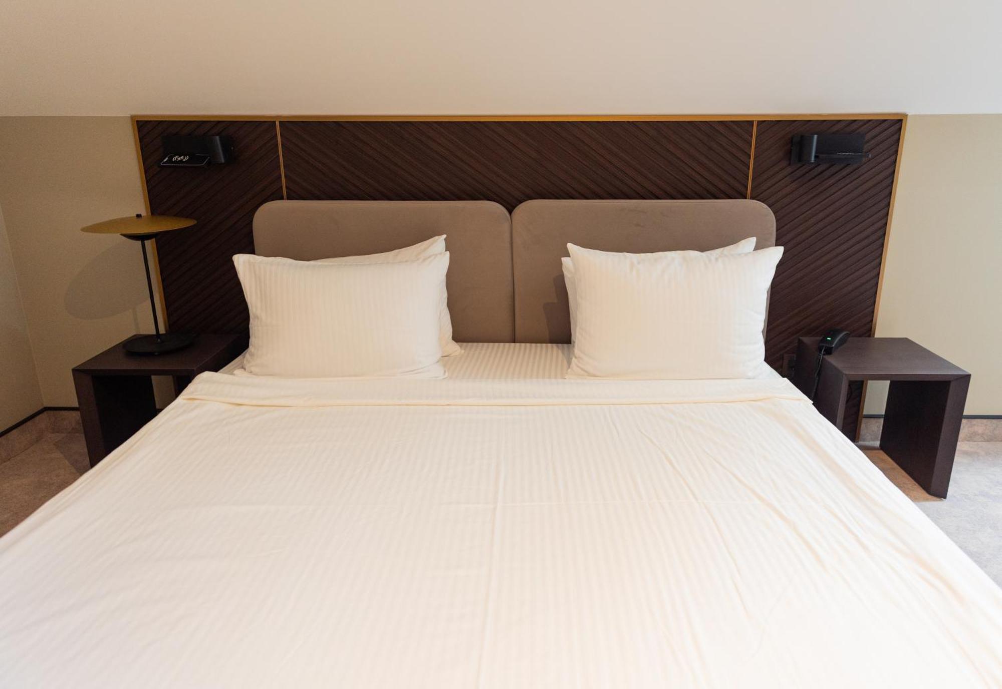 Park Hotel Bristol อุชโฮรอด ห้อง รูปภาพ